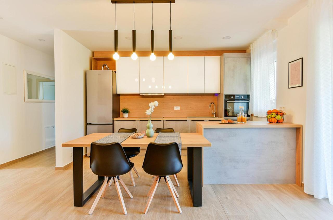Apartment Aura Пореч Экстерьер фото