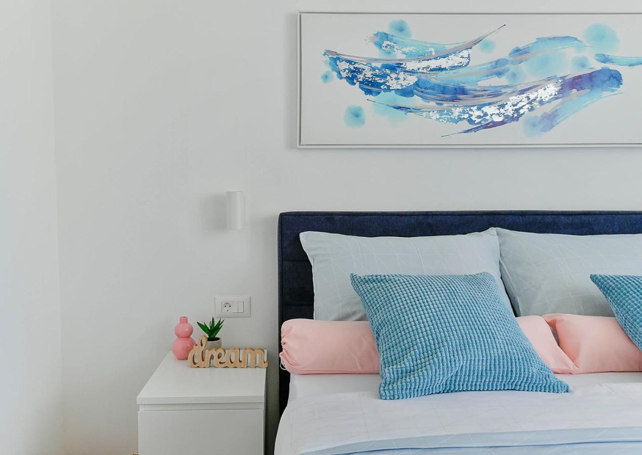 Apartment Aura Пореч Экстерьер фото