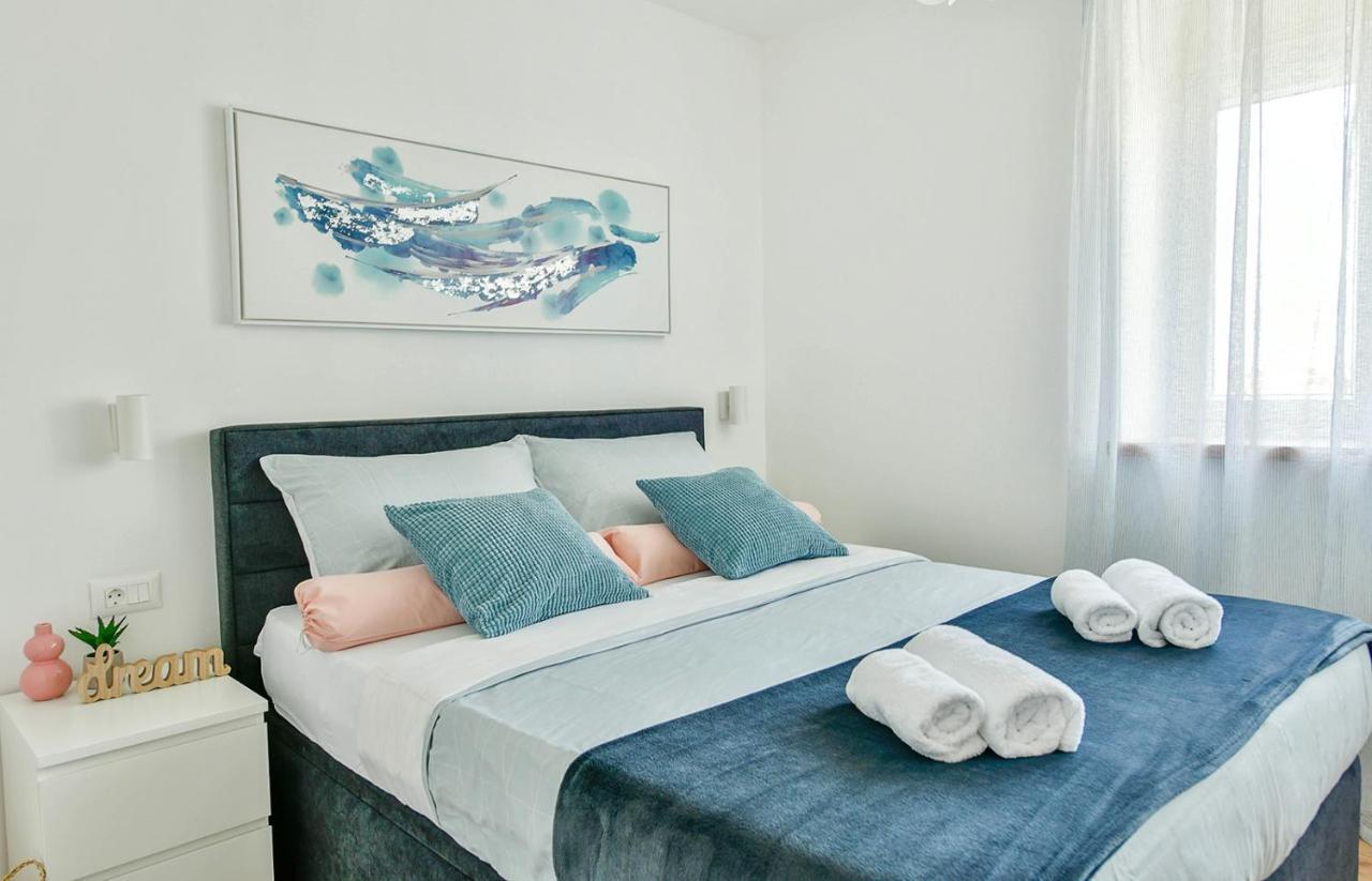 Apartment Aura Пореч Экстерьер фото