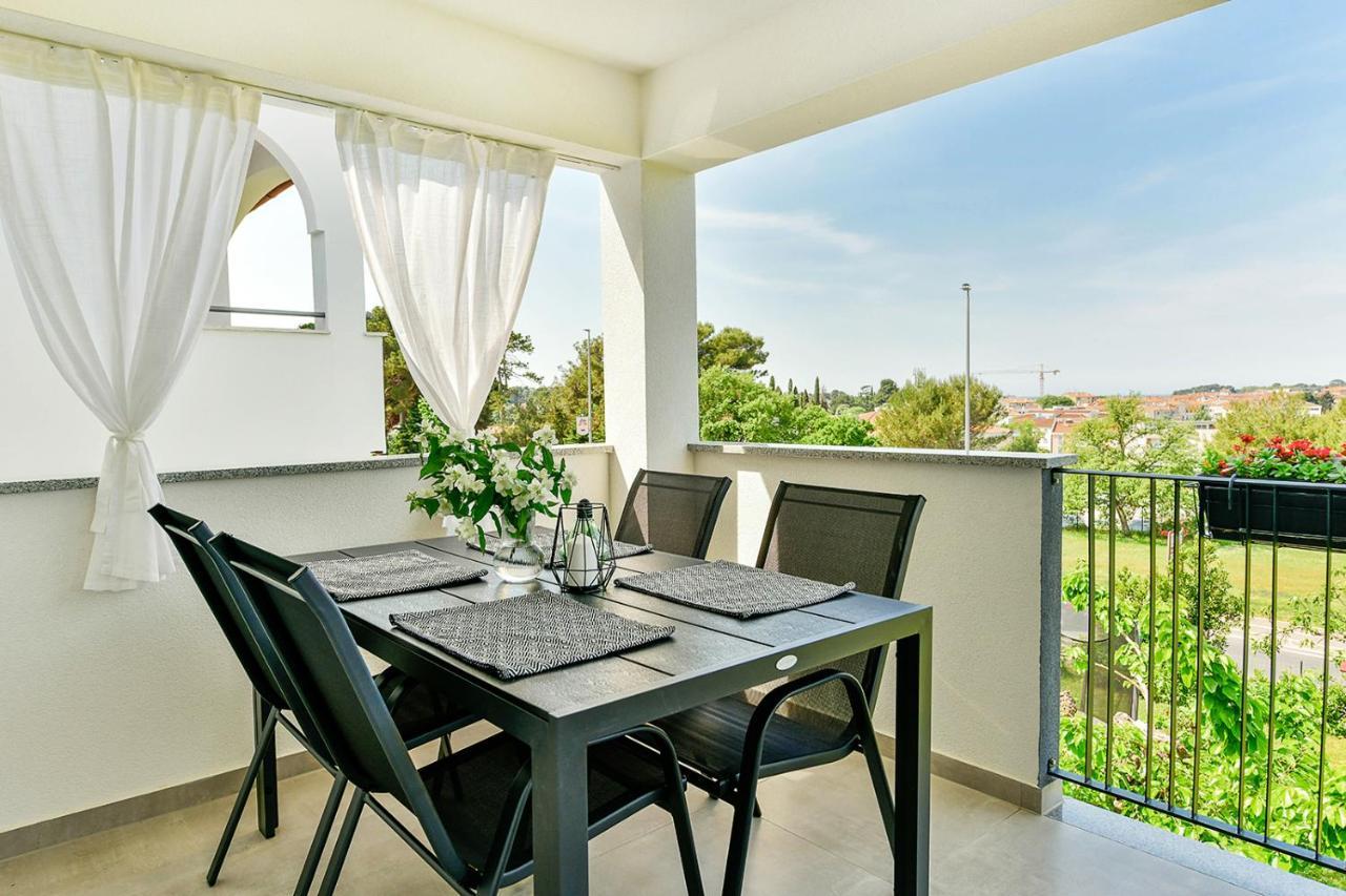 Apartment Aura Пореч Экстерьер фото